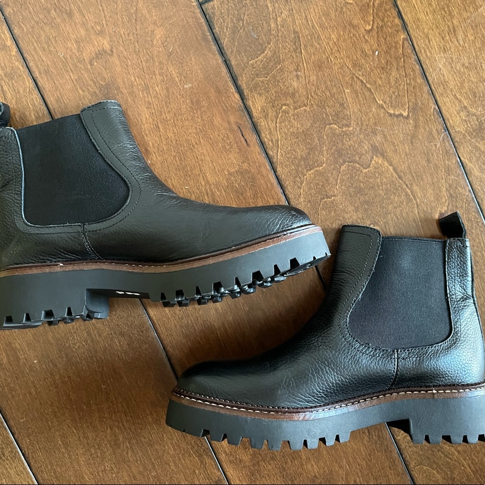 Nordstrom Caslon Miller Leather Water Resistant Boot 6.5